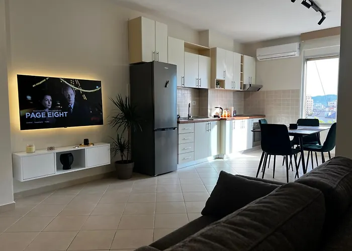 Sunset Charm Retreat With Panorama View تيرانا