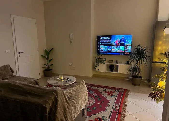 Sunset Charm Retreat With Panorama View شقة تيرانا